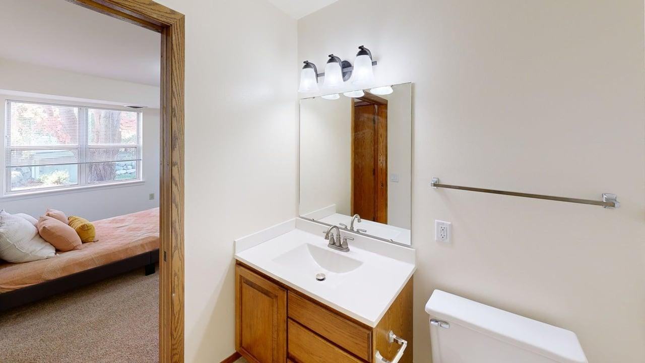 12 Sayner Ct - Photo 5 of 41