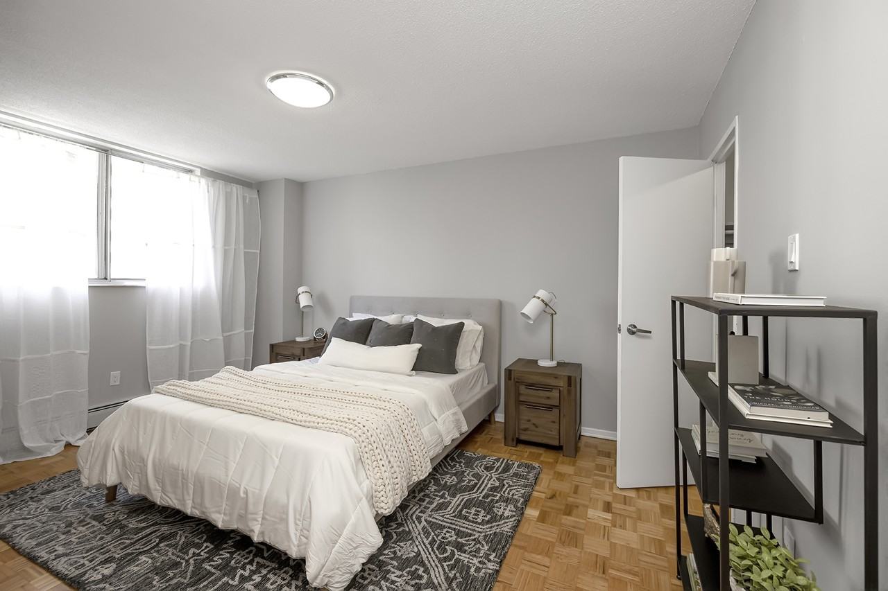 Richmond Square - Photo 7 of 19