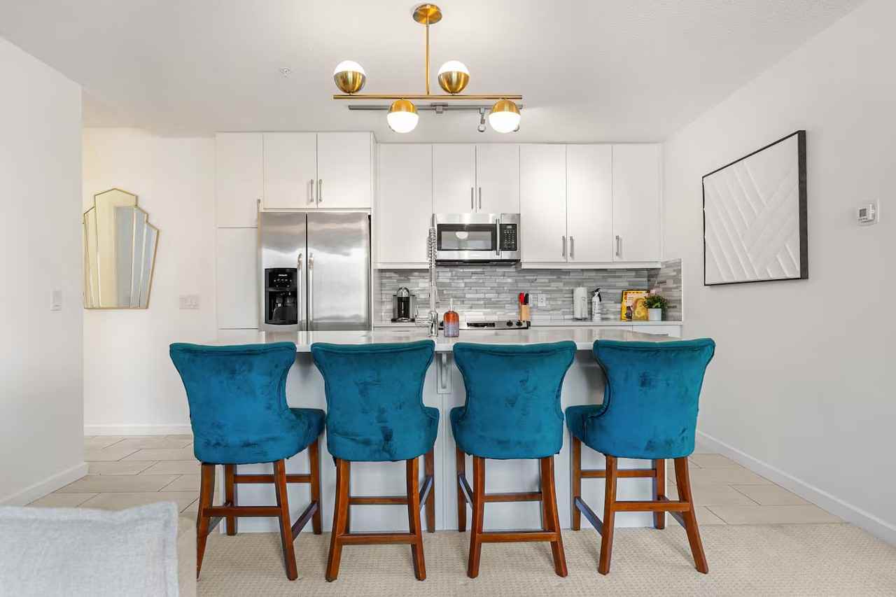 206 Alura - Photo 4 of 37