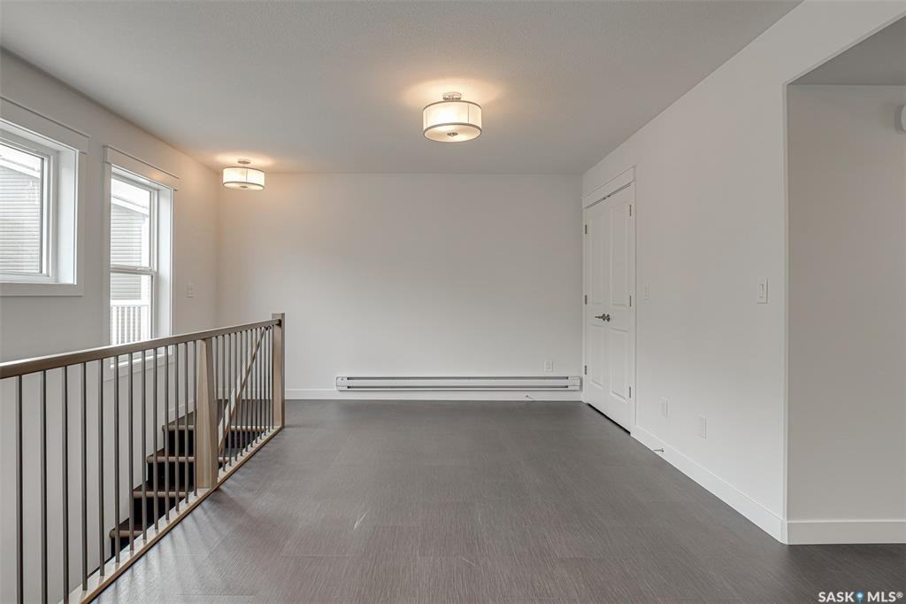 401 Avenue L South - Photo 5 of 12