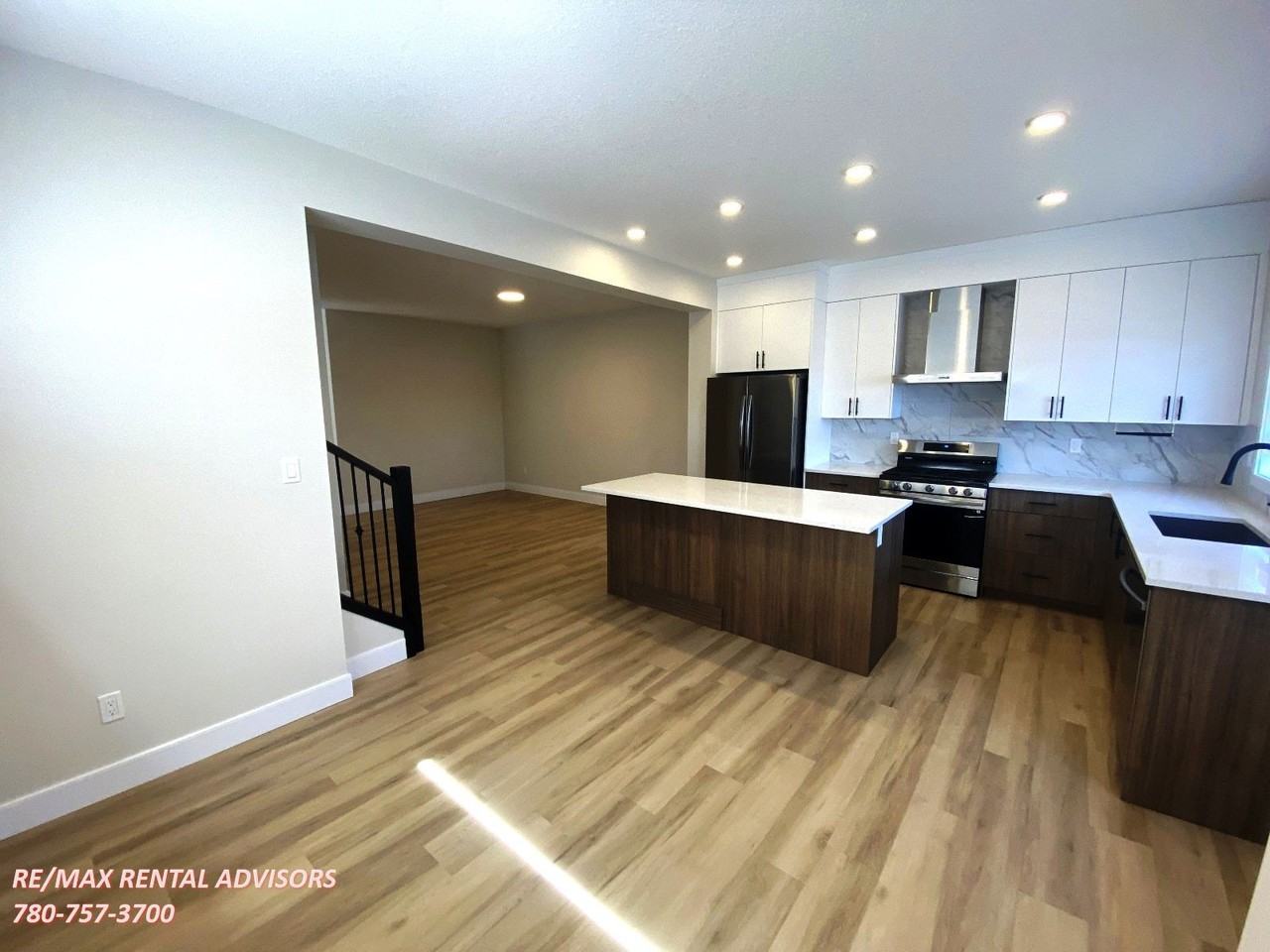 UPPER 819 Rowan Close Southwest - Photo 7 of 27
