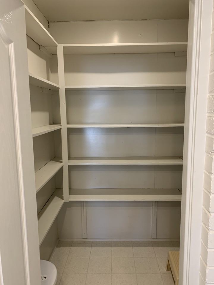 Main Street Apartment - Photo 3 of 12