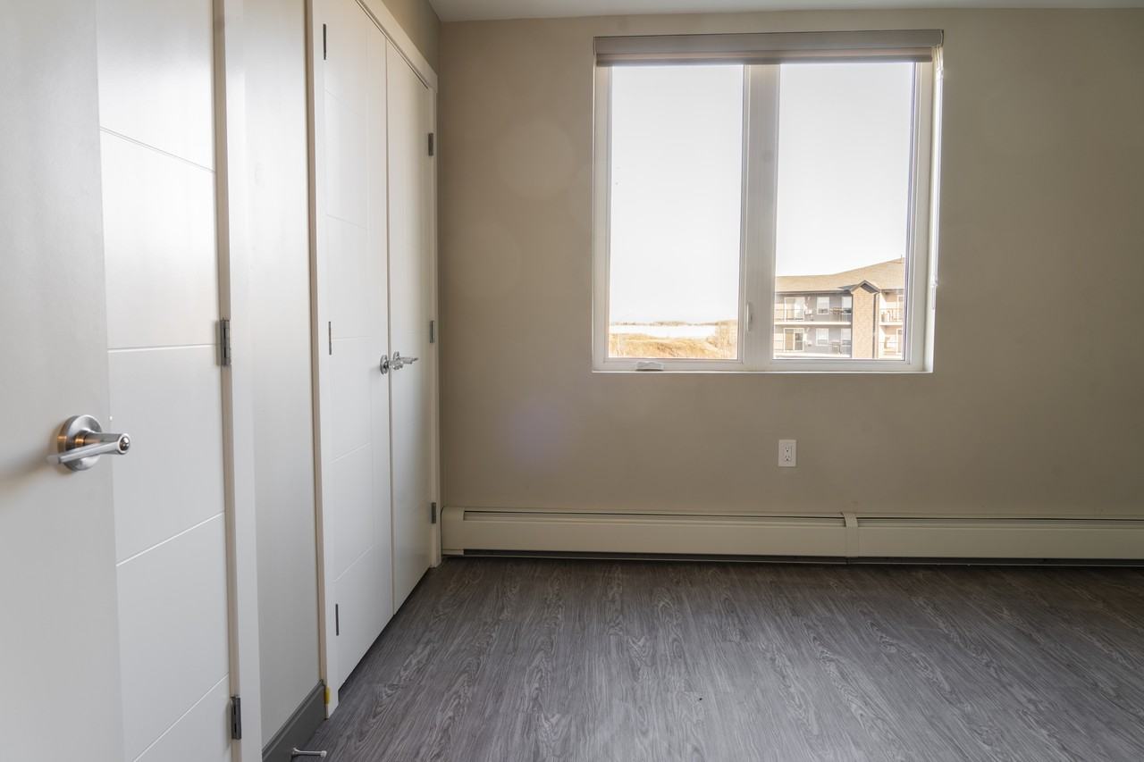 2424 Buhler Avenue - Photo 5 of 26