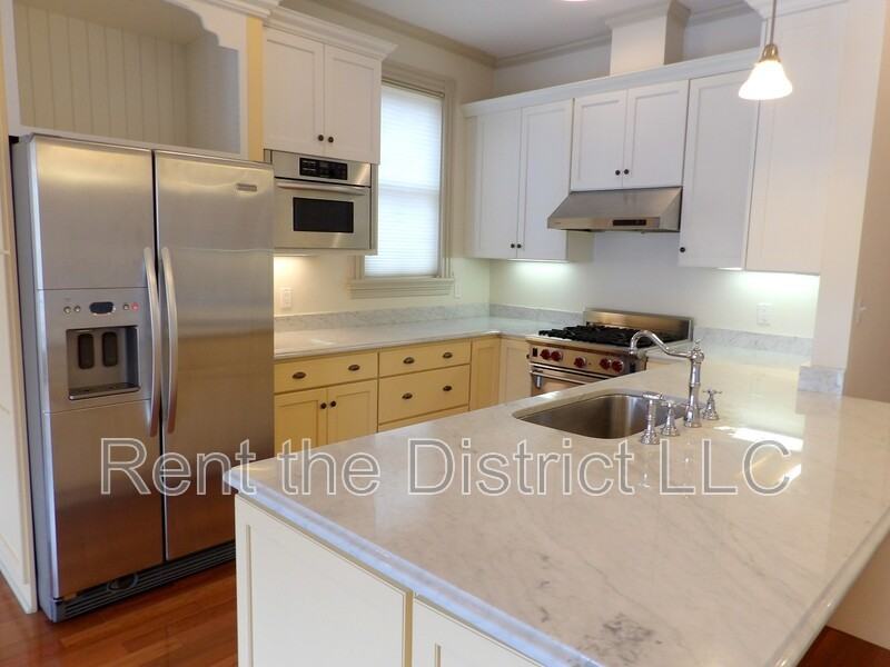 1130 5th St Nw #3 - Photo 3 of 22