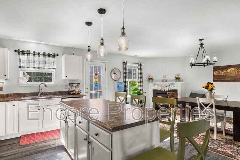 367 Crane Way - Photo 6 of 38
