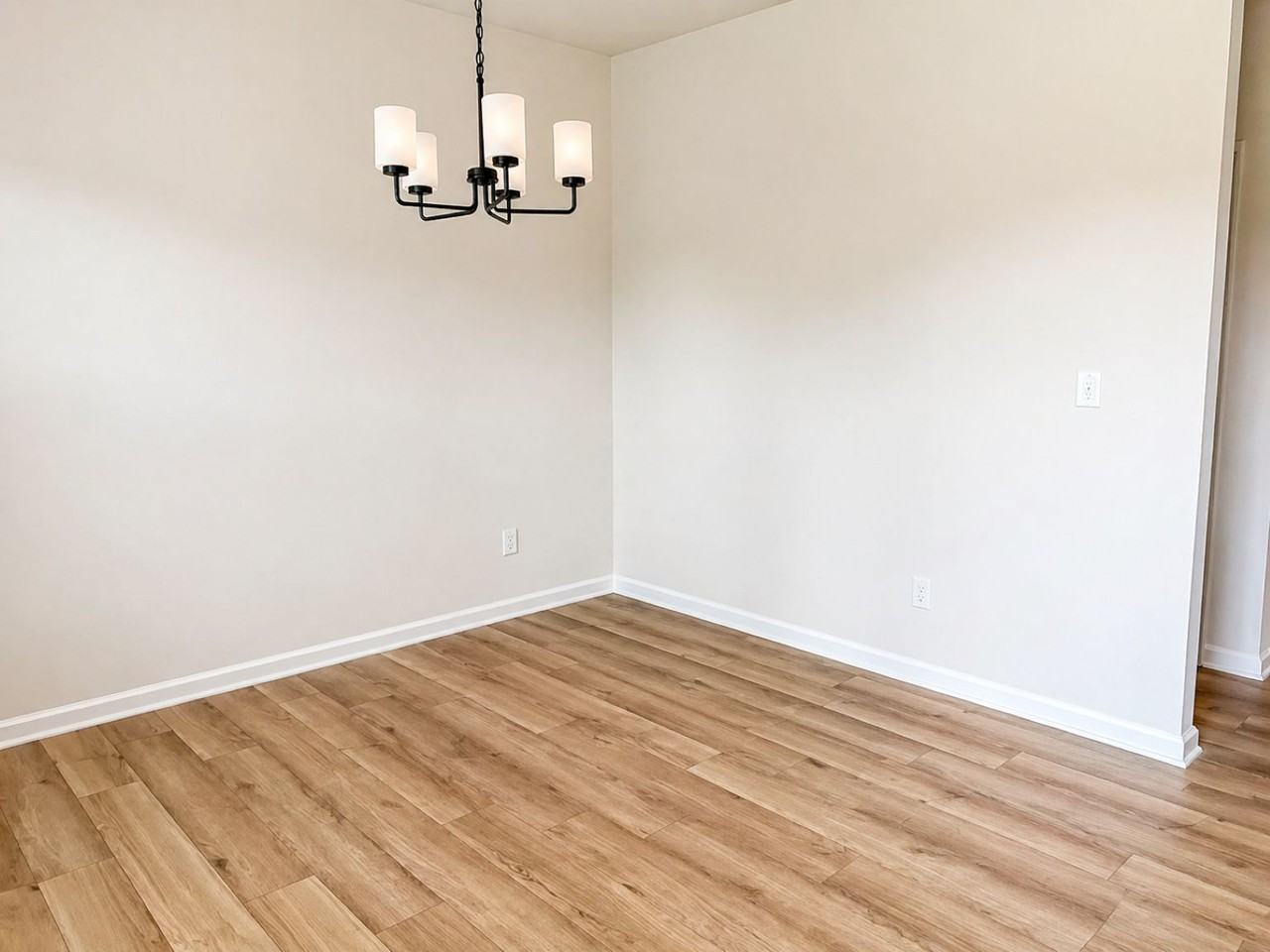 524 Lively Cres #1 - Photo 3 of 23