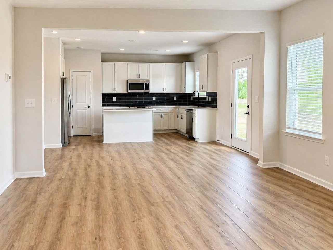 524 Lively Cres #1 - Photo 4 of 23
