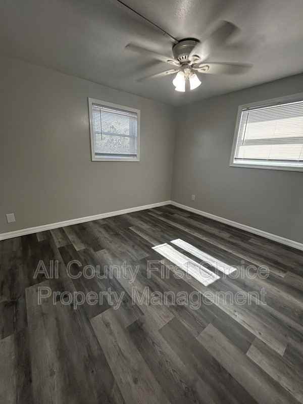11504 103rd St - Photo 6 of 16
