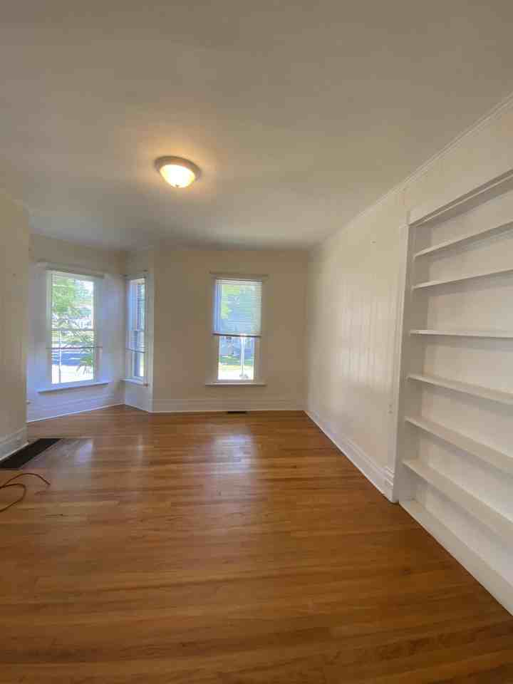 245 Park Ave #4 - Photo 4 of 10