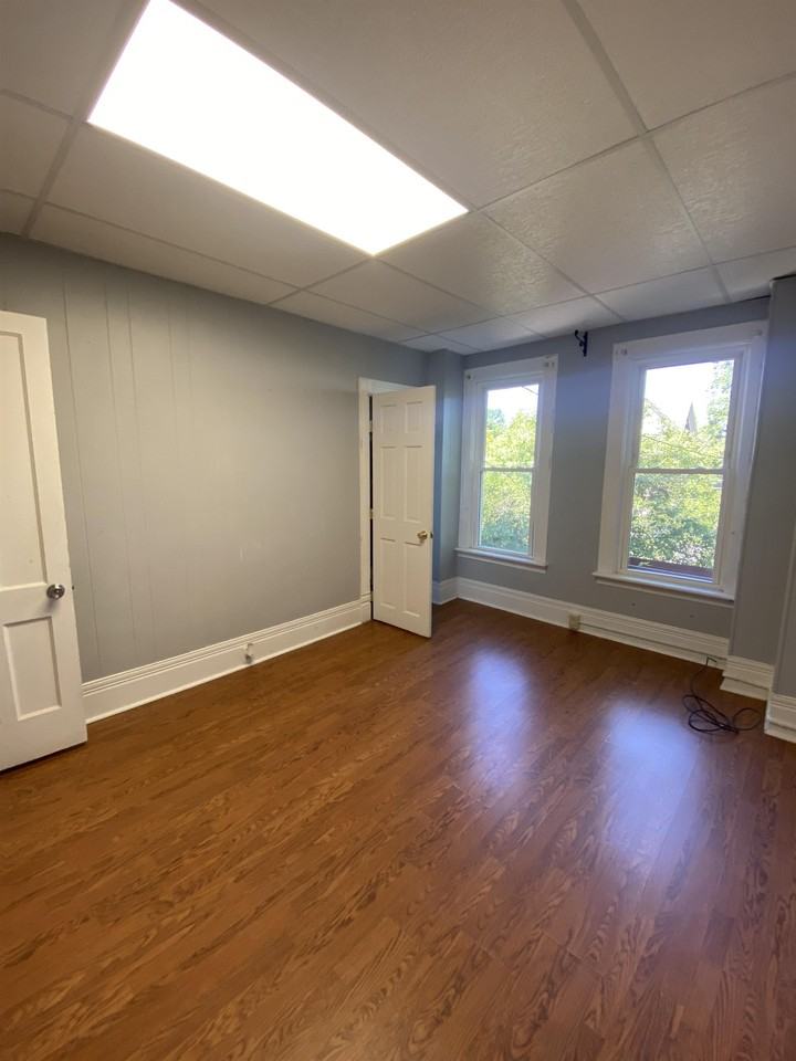 245 Park Ave #4 - Photo 6 of 10