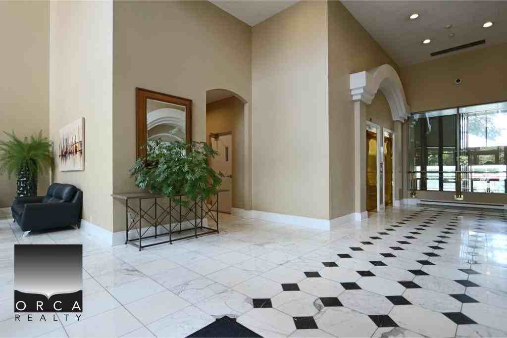 6888 The Savoy Carlton - Photo 3 of 35