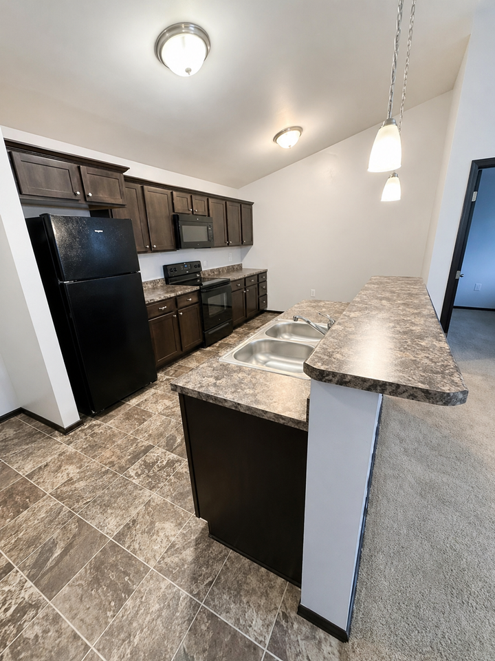 Garden Villas Apartments - Photo 5 of 30