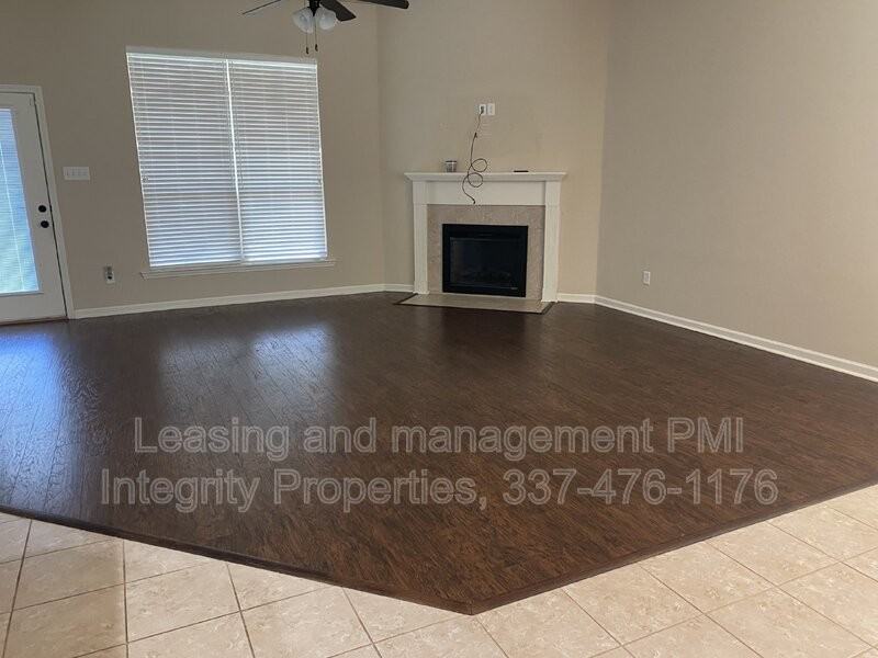 115 Northpointe Dr - Photo 2 of 19
