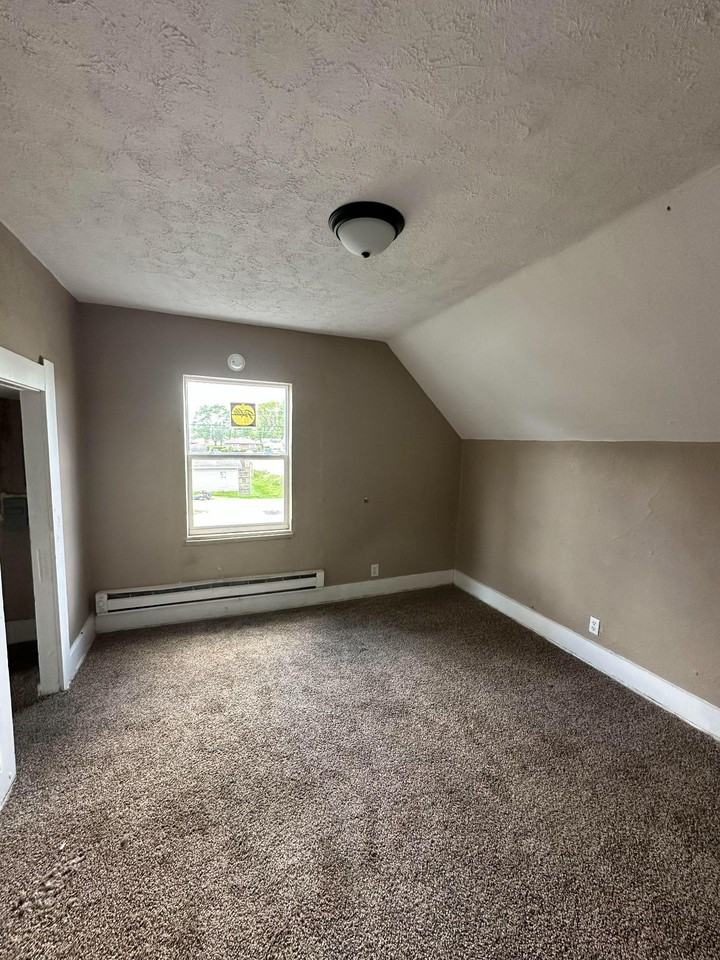 1913 Broadway St #2UPSTAIRS - Photo 6 of 10