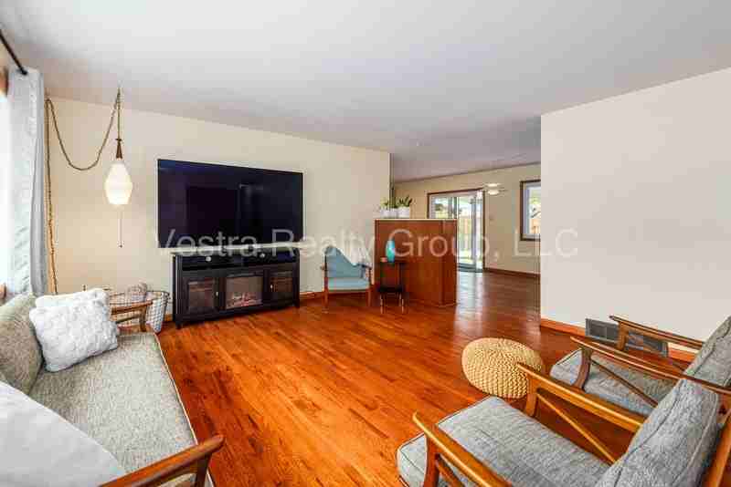 1620 Atwood St - Photo 5 of 28