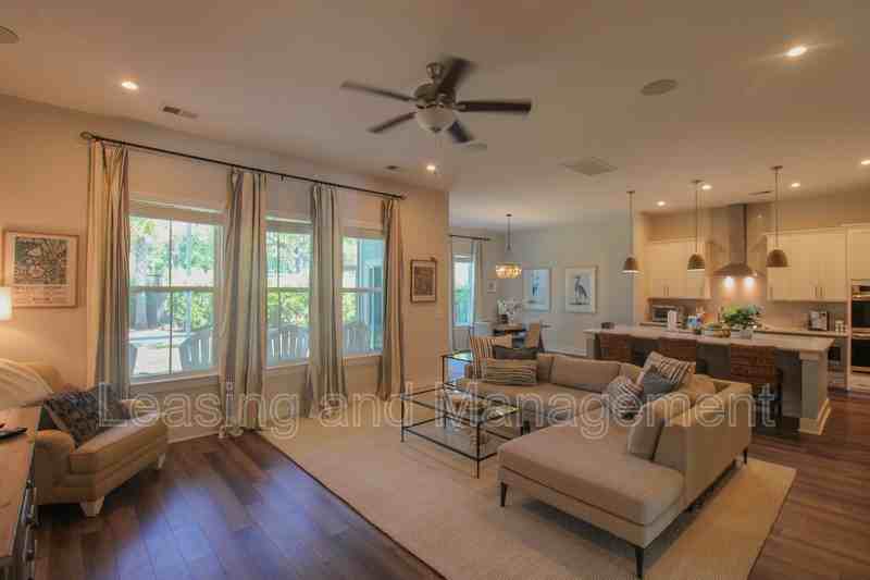 2352 Lantern St - Photo 5 of 33