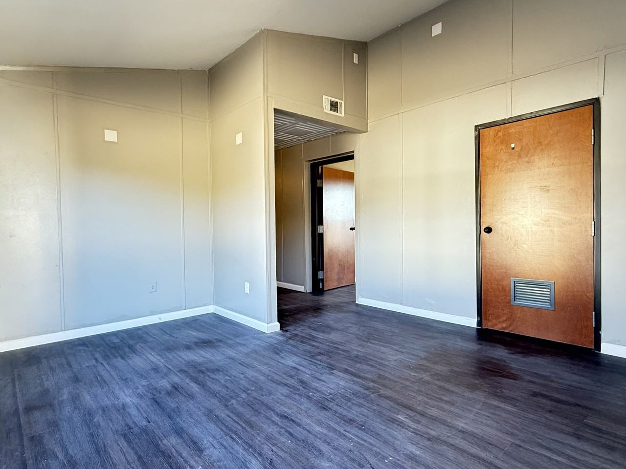 120 Private Road 4352 - B #B - Photo 2 of 9