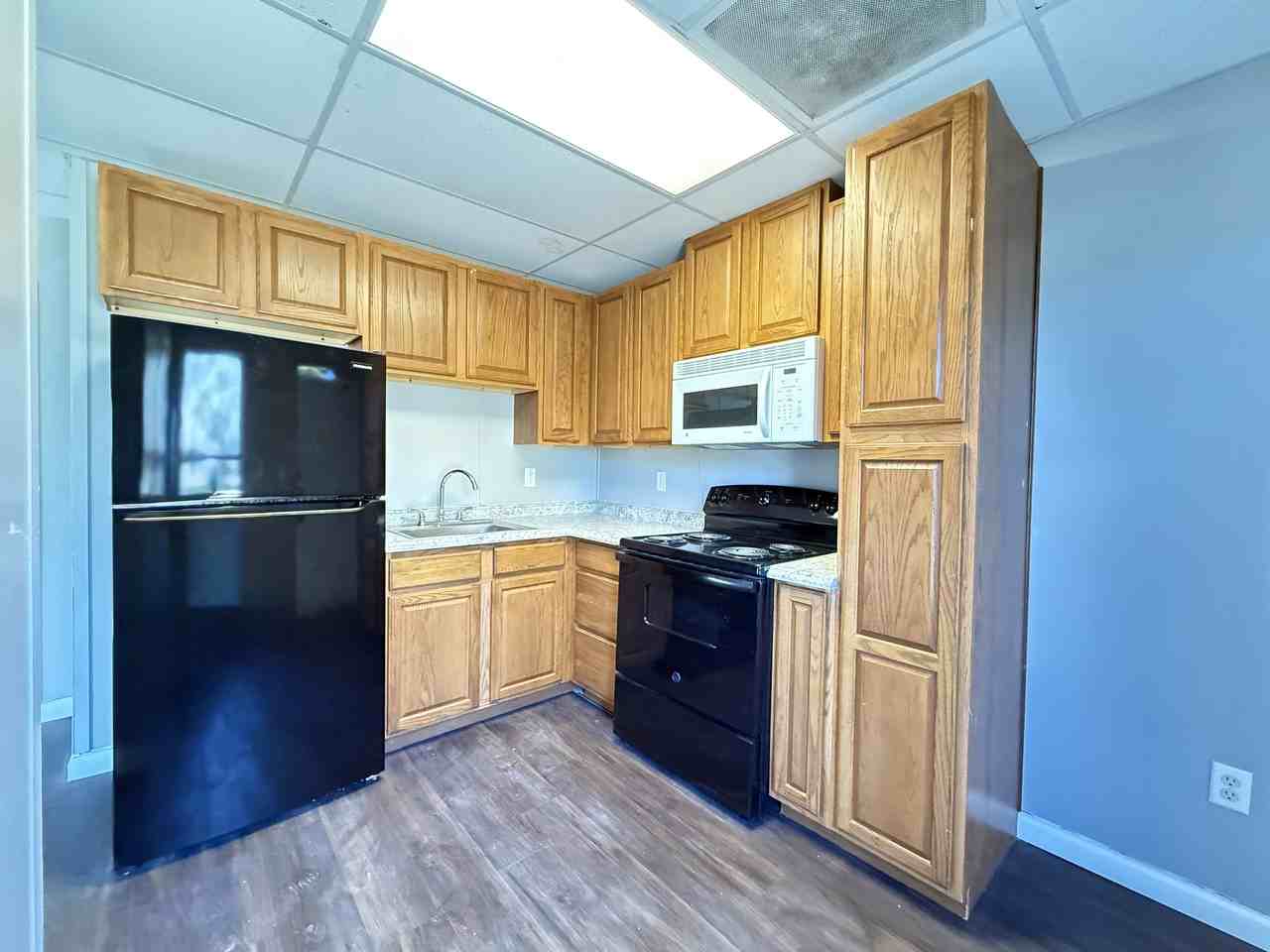 160 Private Road 4352 - B #B - Photo 3 of 7