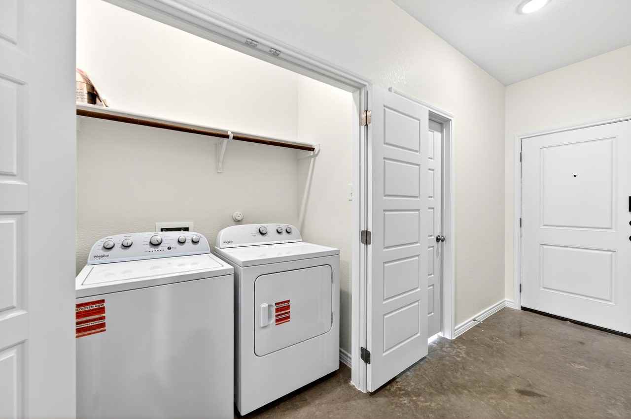 628 Pacific Crest Trl #1 - Photo 3 of 13