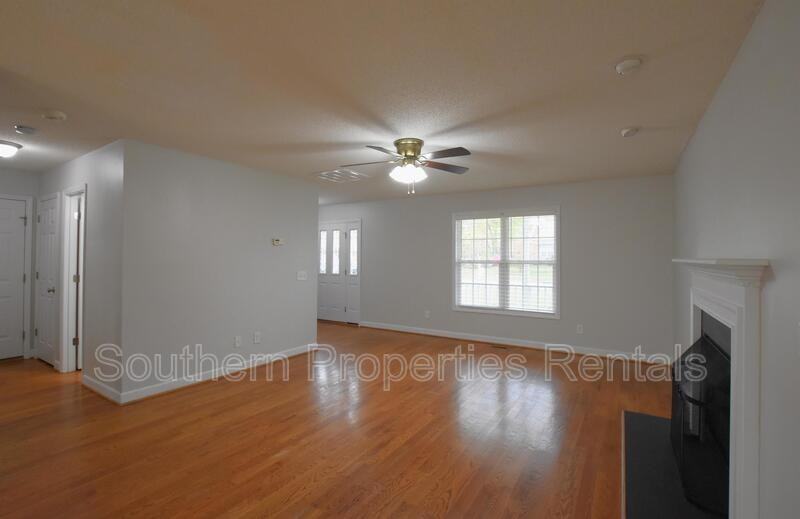 730 Northview Dr - Photo 3 of 24