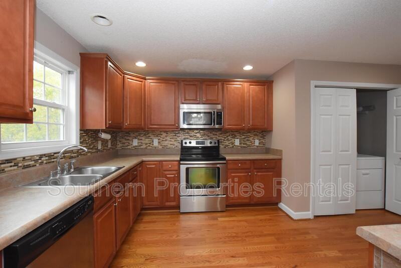 730 Northview Dr - Photo 4 of 24