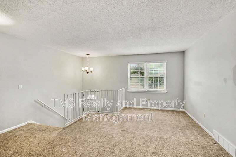 1324 E 152nd Ter - Photo 6 of 27