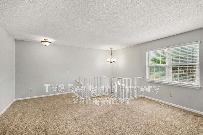 1324 E 152nd Ter - Photo 7 of 27