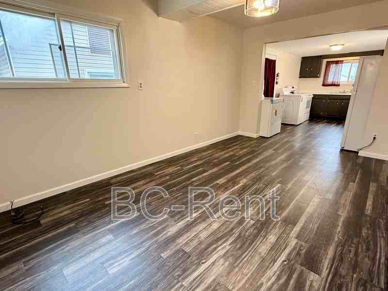 526 Adams St #2 - Photo 7 of 16
