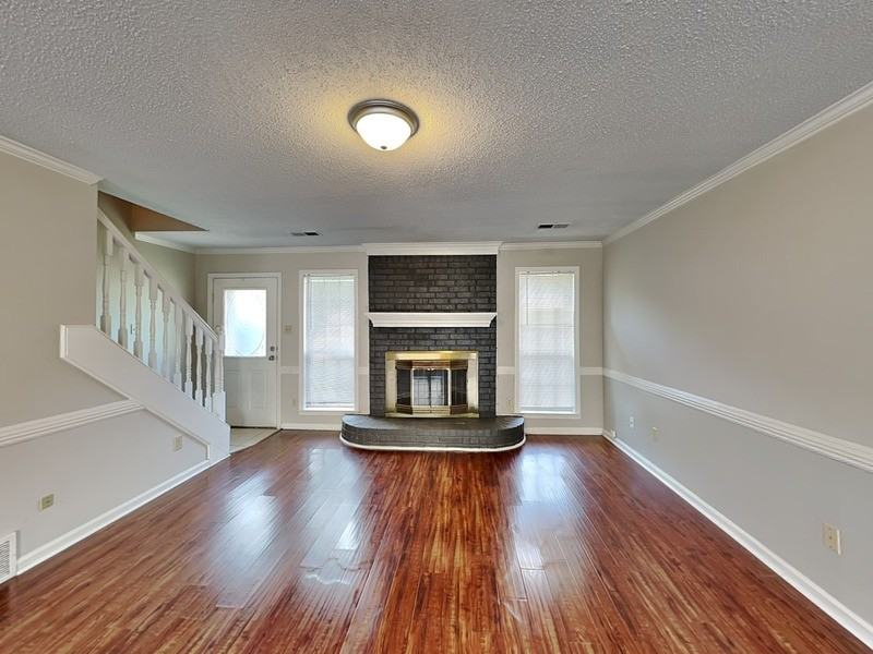 5863 Pipers Green Ln - Photo 2 of 17