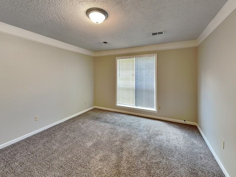 5863 Pipers Green Ln - Photo 7 of 17