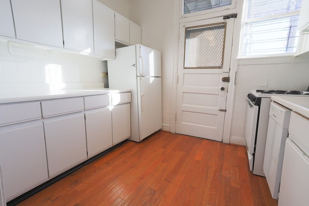 639 W Cornelia Ave #3N - Photo 3 of 19