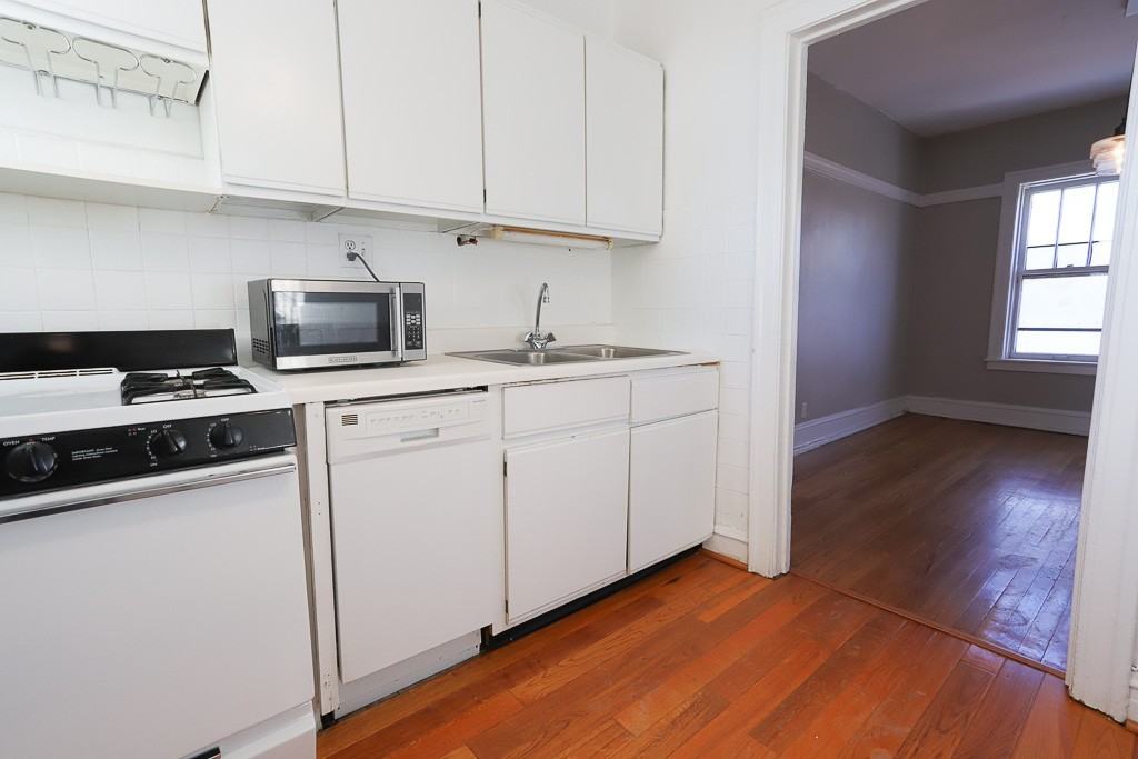 639 W Cornelia Ave #3N - Photo 5 of 19