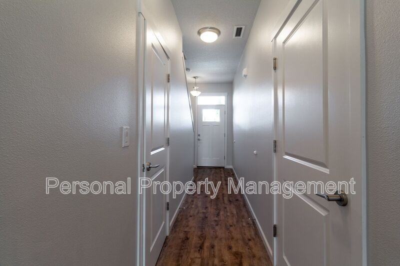 5705 Ne 59th Way - Photo 2 of 23