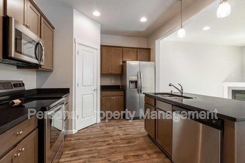 5705 Ne 59th Way - Photo 4 of 23