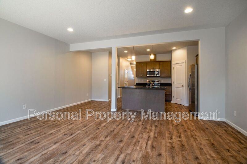 5705 Ne 59th Way - Photo 7 of 23
