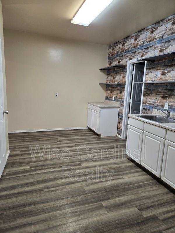 17808 107th St - Photo 3 of 13