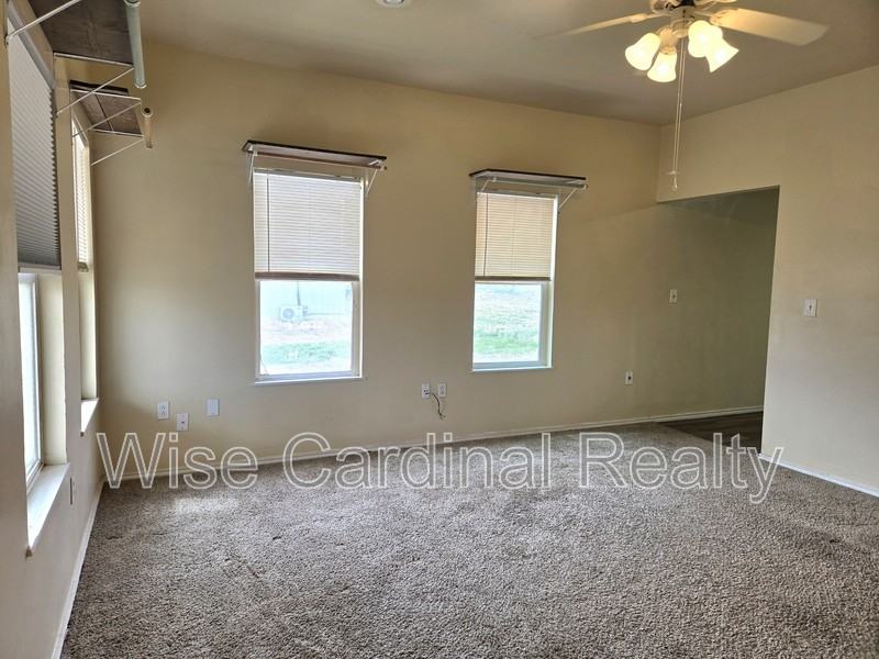17808 107th St - Photo 4 of 13