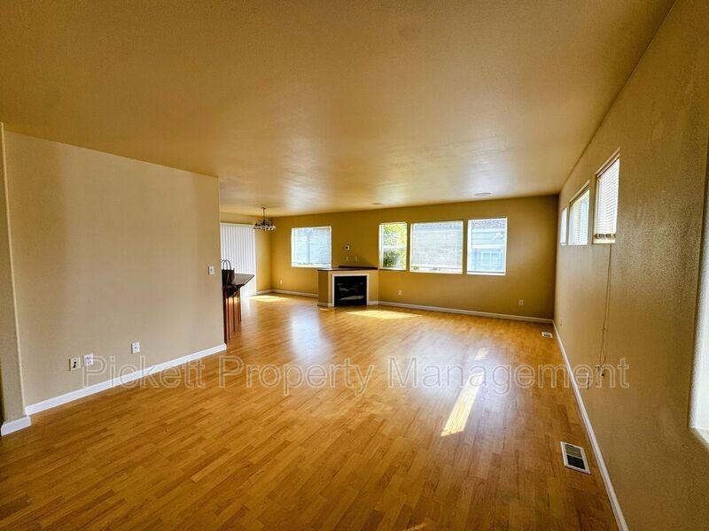1118 Park Ave - Photo 7 of 20