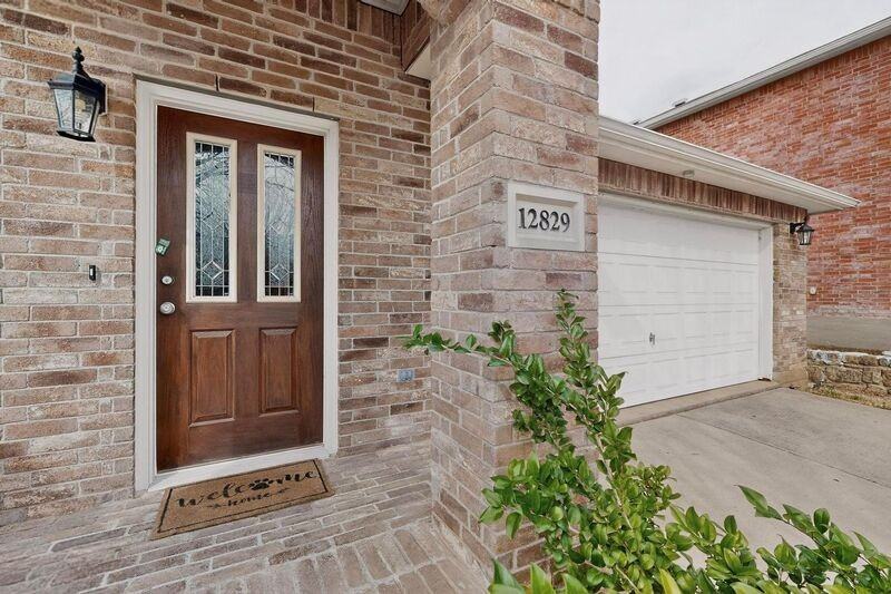 12829 Pearson Dr - Photo 3 of 25