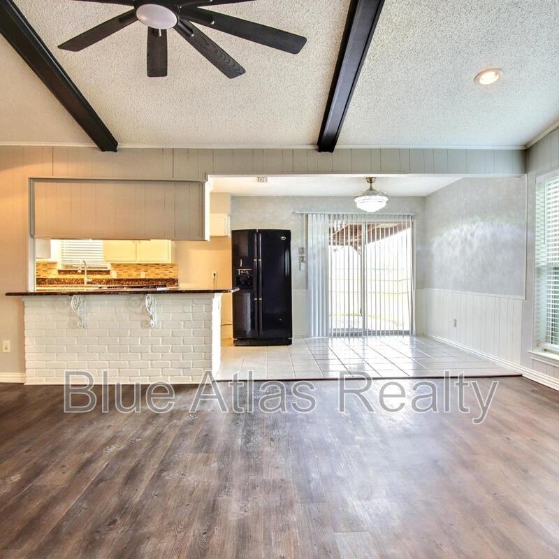 2935 Potomac Ave - Photo 4 of 18