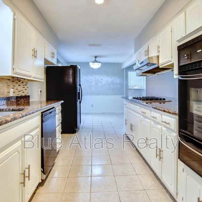 2935 Potomac Ave - Photo 5 of 18