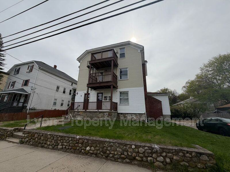 428 9th Ave #2ndFL - Photo 2 of 10