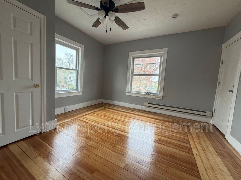 428 9th Ave #2ndFL - Photo 5 of 10