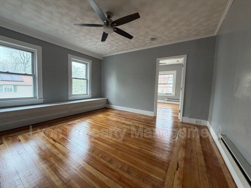 428 9th Ave #2ndFL - Photo 6 of 10