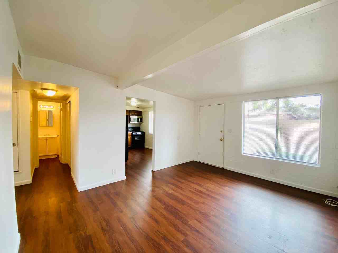 Fairmount-4215 - Photo 6 of 6