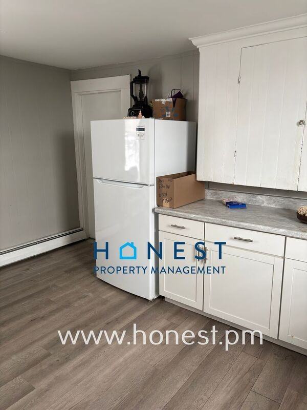 9 Maple St #4 - Photo 3 of 10
