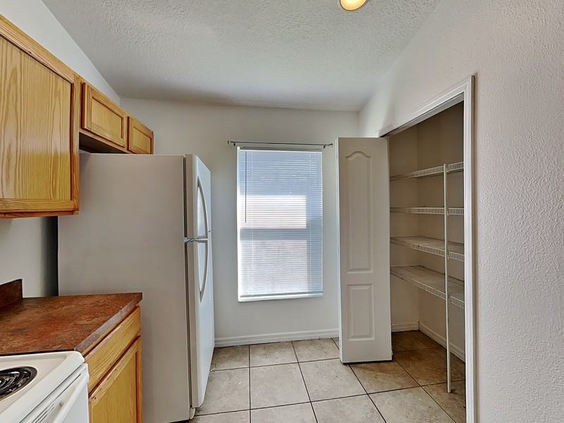 1406 Orlando Pl - Photo 4 of 18