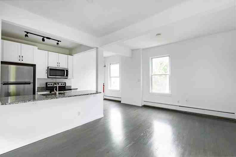 144 Union Street - Photo 3 of 10