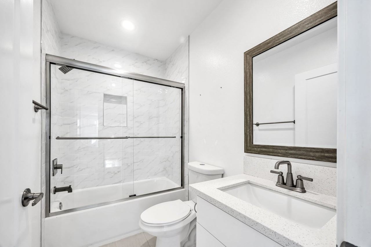 1156 W 38th st - Photo 7 of 50