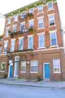 featured image of 445 W Mcmicken Ave